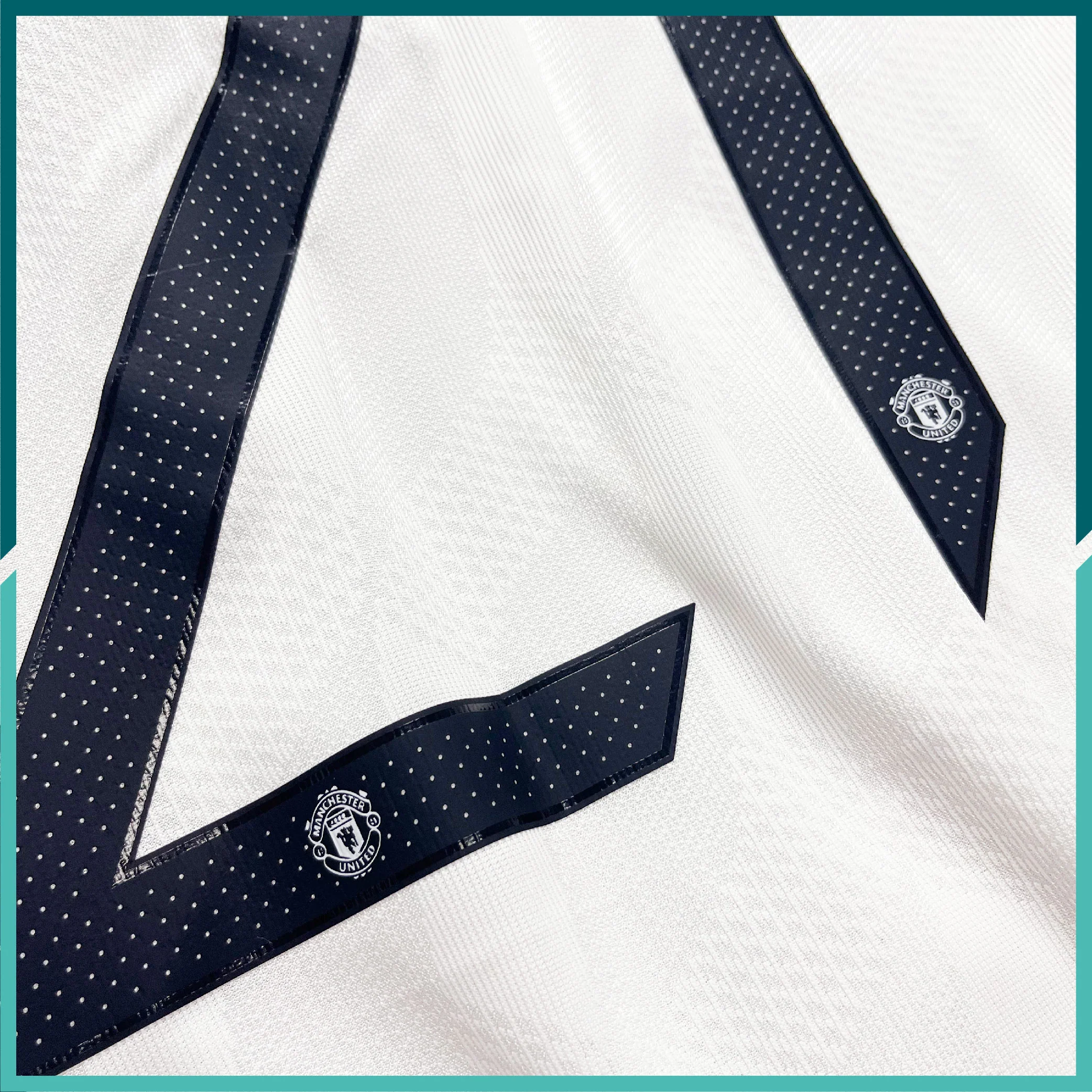 [連熨字、臂章] Player Issue 2022-23 曼聯主場長袖球衣 - Image 6