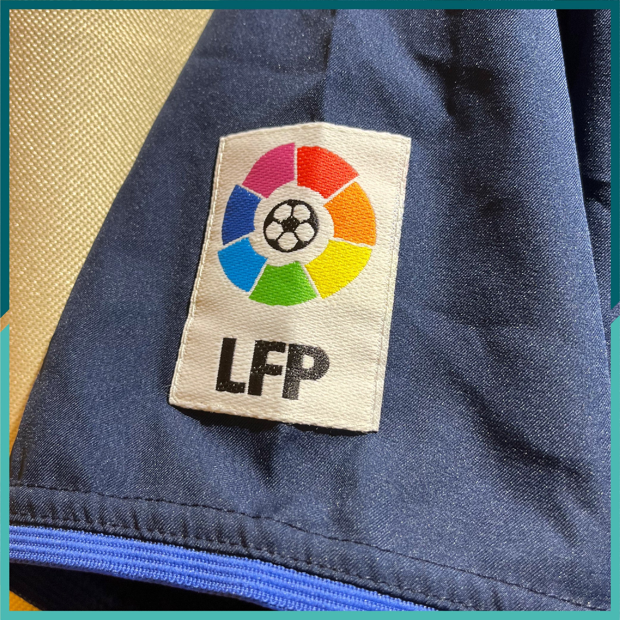 2003-04 巴塞隆拿作客球衣 - Image 4